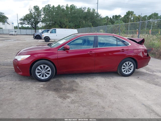 46212024 :رقم المزاد ، 4T1BF1FK1HU748567 vin ، 2017 Toyota Camry Le مزاد بيع