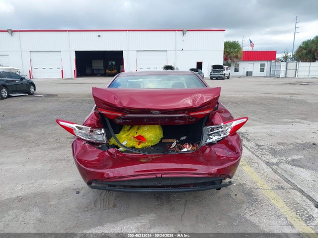 46212024 :رقم المزاد ، 4T1BF1FK1HU748567 vin ، 2017 Toyota Camry Le مزاد بيع