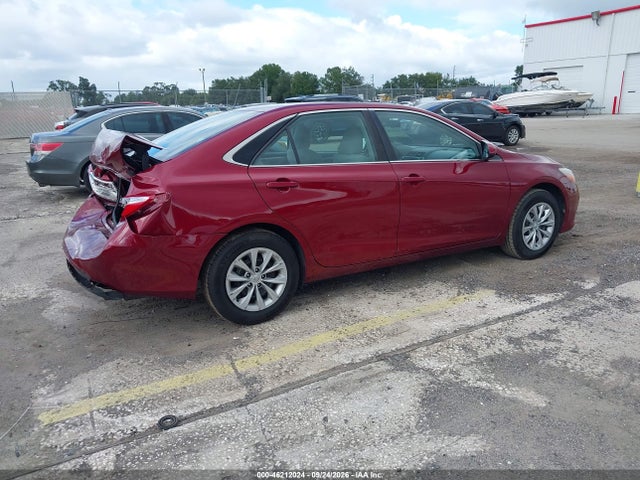 46212024 :رقم المزاد ، 4T1BF1FK1HU748567 vin ، 2017 Toyota Camry Le مزاد بيع