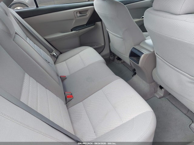46212024 :رقم المزاد ، 4T1BF1FK1HU748567 vin ، 2017 Toyota Camry Le مزاد بيع