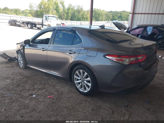 Toyota CAMRY LE 2020 4T1C11AK7LU924752 Image 3