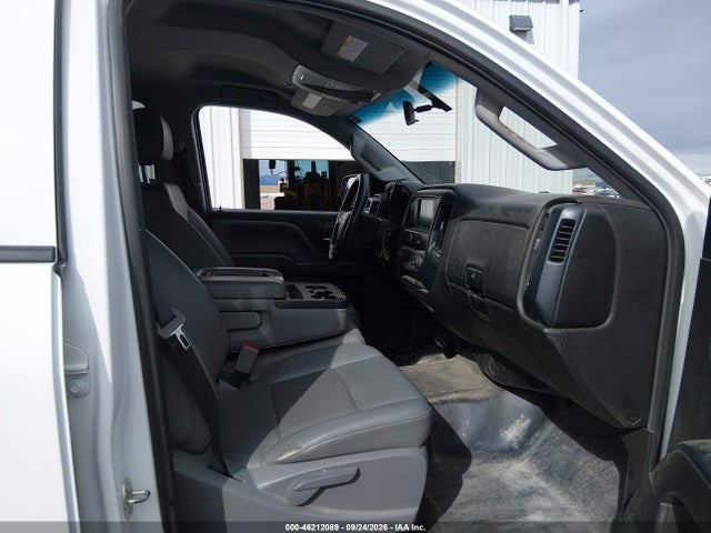 46212089 :رقم المزاد ، 1GC1KUEG6JF225498 vin ، 2018 Chevrolet Silverado 2500hd Wt مزاد بيع