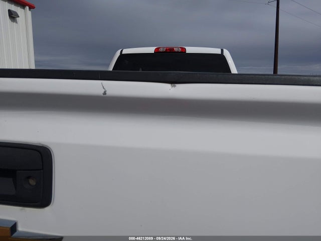 46212089 :رقم المزاد ، 1GC1KUEG6JF225498 vin ، 2018 Chevrolet Silverado 2500hd Wt مزاد بيع