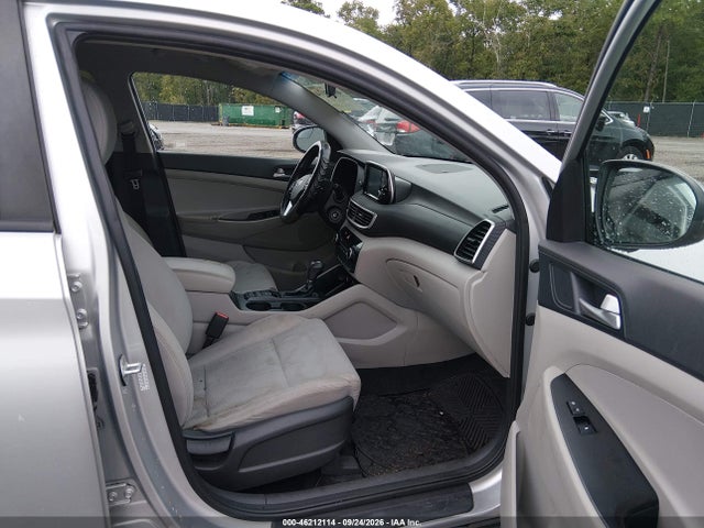 46212114 :رقم المزاد ، KM8J23A46KU851034 vin ، 2019 Hyundai Tucson Se مزاد بيع