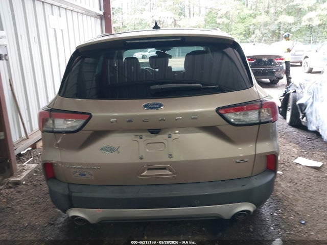 46212199 :رقم المزاد ، 1FMCU0DZXLUA70656 vin ، 2020 Ford Escape Titanium Hybrid مزاد بيع