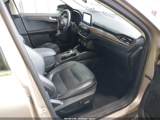 46212199 :رقم المزاد ، 1FMCU0DZXLUA70656 vin ، 2020 Ford Escape Titanium Hybrid مزاد بيع