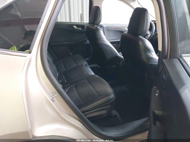 46212199 :رقم المزاد ، 1FMCU0DZXLUA70656 vin ، 2020 Ford Escape Titanium Hybrid مزاد بيع