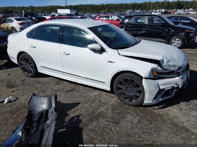 2017 Volkswagen Passat 1.8t R-line მანქანა იყიდება აუქციონზე, vin: 1VWDT7A3XHC084703, აუქციონის ნომერი: 46212200