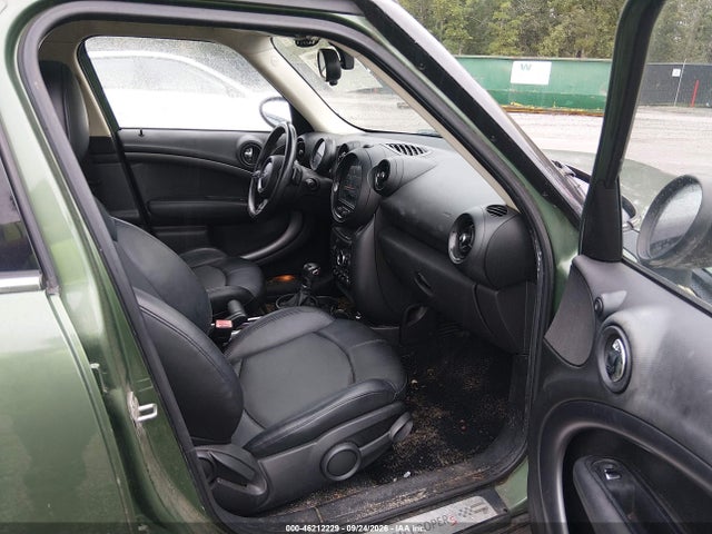 Продаж на аукціоні авто 2015 Mini Countryman Cooper S, vin: WMWZC3C52FWT05851, номер лоту: 46212229