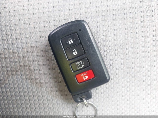 Продаж на аукціоні авто 2017 Toyota Rav4 Hybrid Xle, vin: JTMRJREV3HD120747, номер лоту: 46212276