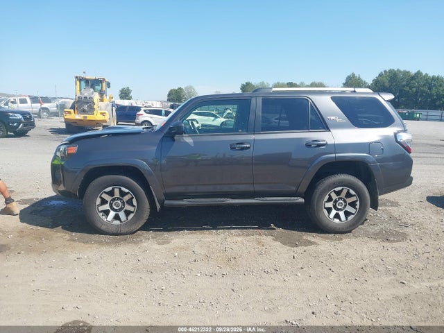 Продаж на аукціоні авто 2018 Toyota 4runner Trd Off Road, vin: JTEBU5JR3J5557542, номер лоту: 46212332