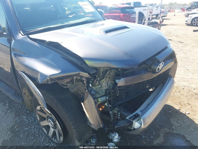 Продаж на аукціоні авто 2018 Toyota 4runner Trd Off Road, vin: JTEBU5JR3J5557542, номер лоту: 46212332