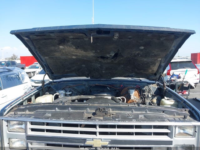 46212444 :رقم المزاد ، 1GNEV18K5JF189205 vin ، 1988 Chevrolet Blazer V10 مزاد بيع