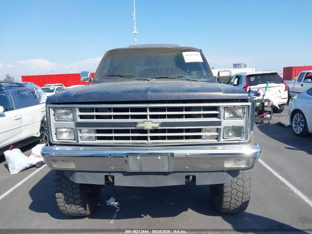 46212444 :رقم المزاد ، 1GNEV18K5JF189205 vin ، 1988 Chevrolet Blazer V10 مزاد بيع