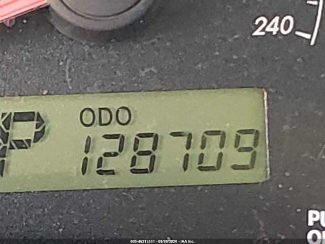 46212581 :رقم المزاد ، 2T1BU4EE3BC693292 vin ، 2011 Toyota Corolla Le مزاد بيع