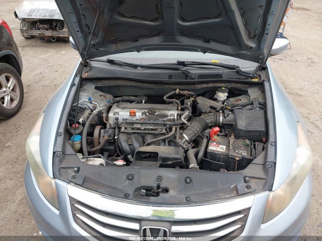 46212667 :رقم المزاد ، 1HGCP2F38BA053095 vin ، 2011 Honda Accord 2.4 Lx مزاد بيع