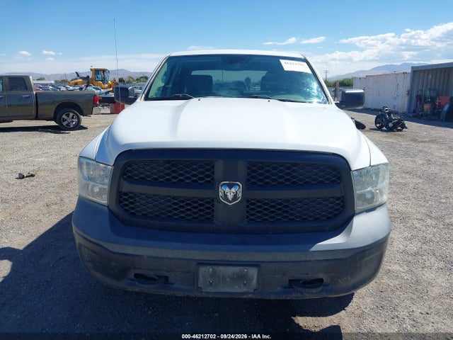1C6RR7KG5JS297232 RAM 1500 Tradesman 4x4 5&#039;7 Box