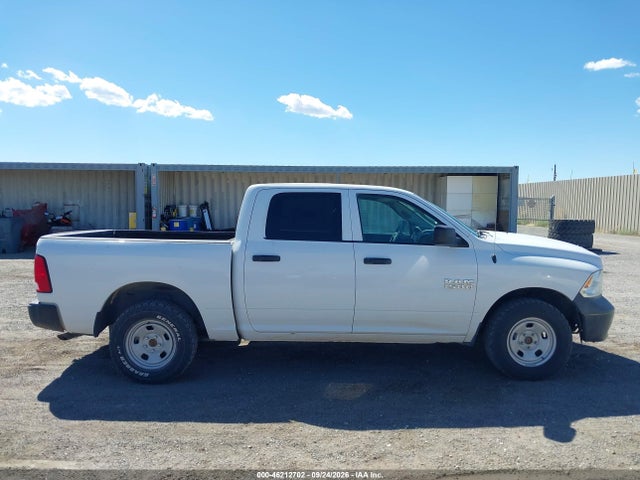 1C6RR7KG5JS297232 RAM 1500 Tradesman 4x4 5&#039;7 Box
