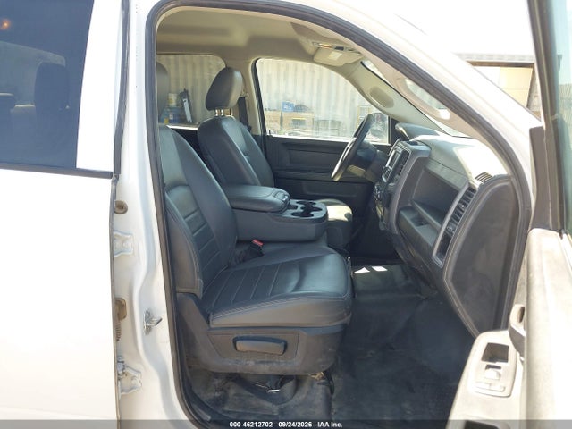 1C6RR7KG5JS297232 RAM 1500 Tradesman 4x4 5&#039;7 Box