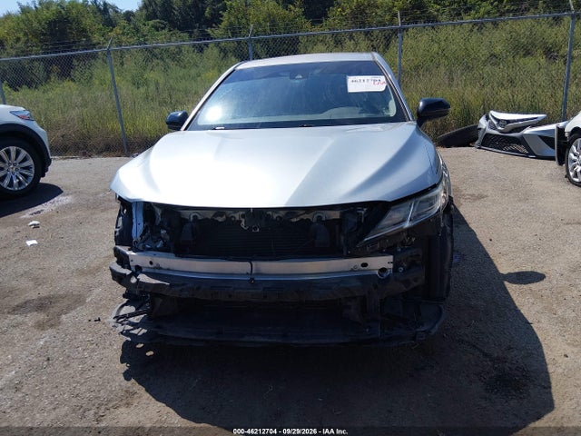 46212704 :رقم المزاد ، 4T1B11HK0KU234194 vin ، 2019 Toyota Camry Se مزاد بيع