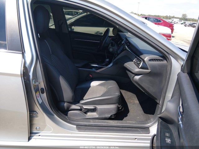 46212704 :رقم المزاد ، 4T1B11HK0KU234194 vin ، 2019 Toyota Camry Se مزاد بيع