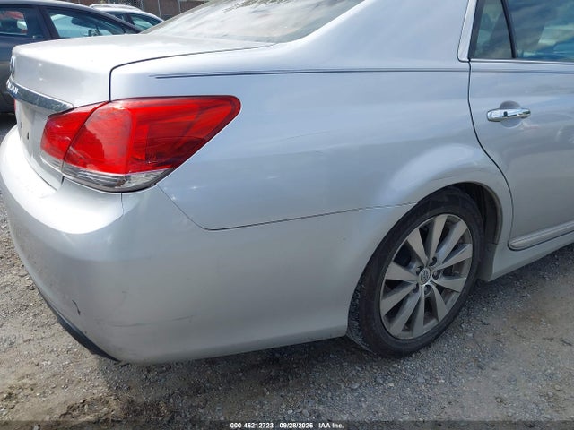 46212723 :رقم المزاد ، 4T1BK3DB4BU382492 vin ، 2011 Toyota Avalon Limited مزاد بيع