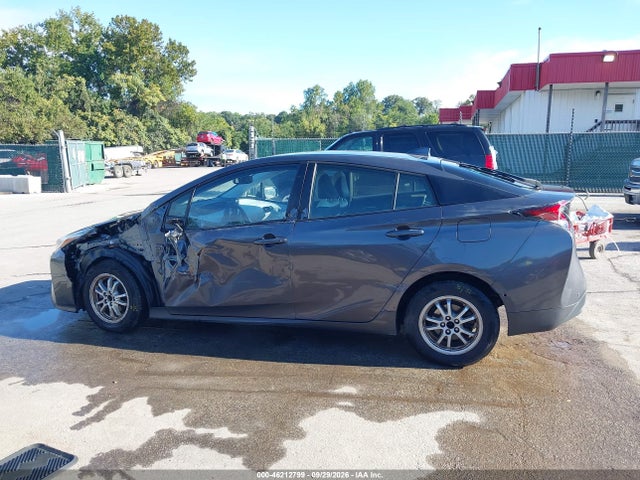 Продажа на аукционе авто 2017 Toyota Prius Four, vin: JTDKARFU7H3541237, номер лота: 46212799