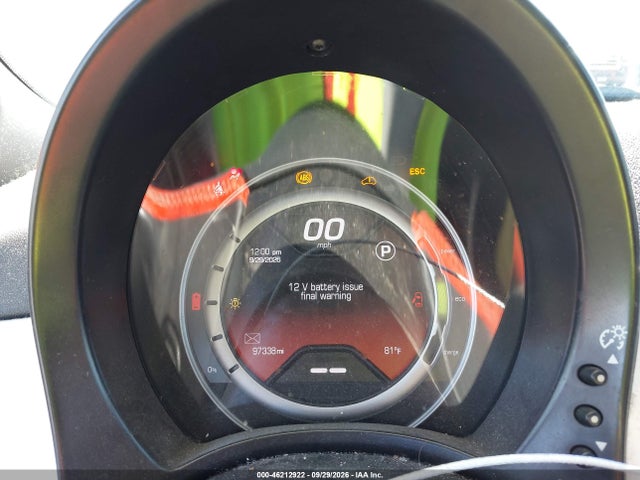 46212922 :رقم المزاد ، 3C3CFFGEXET225573 vin ، 2014 Fiat 500e Battery Electric مزاد بيع