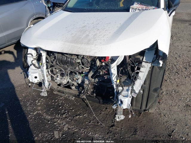 2T3H1RFV3RC302304 Toyota RAV4 LE