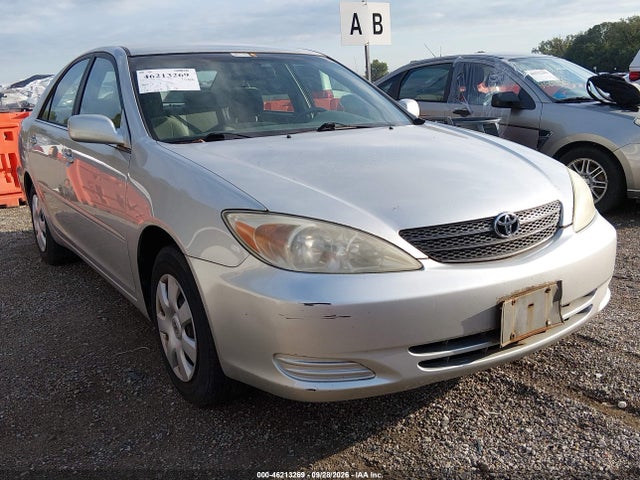 2002 Toyota Camry Le მანქანა იყიდება აუქციონზე, vin: 4T1BE32K32U564386, აუქციონის ნომერი: 46213269