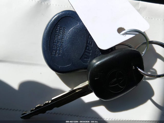 5YFBURHE4GP448677 Toyota COROLLA LE