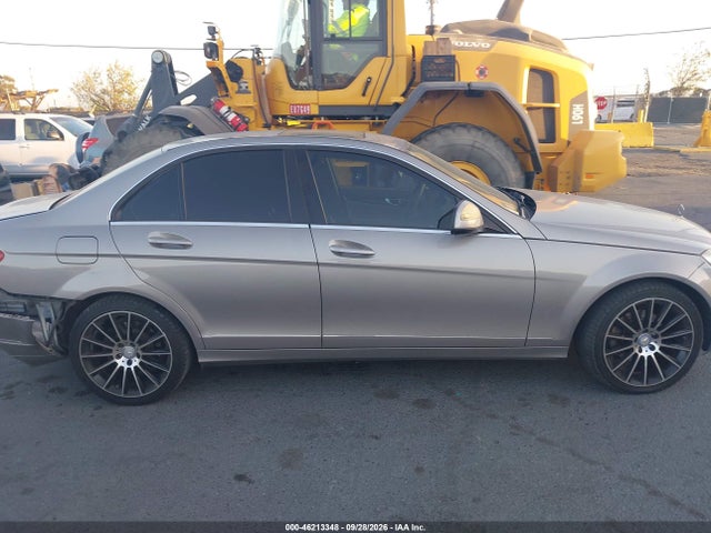 Продаж на аукціоні авто 2008 Mercedes-benz C 300 Luxury, vin: WDDGF54X38F013177, номер лоту: 46213348