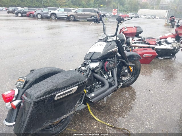 Harley-Davidson FLHCS 2019 1HD1YBK28KB073825 Image 4