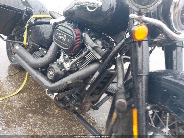 Harley-Davidson FLHCS 2019 1HD1YBK28KB073825 Image 8