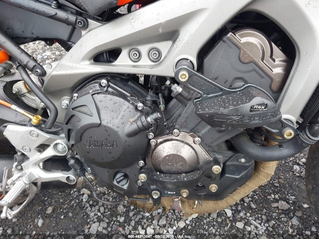 46213547 :رقم المزاد ، JYARN33E6EA001734 vin ، 2014 Yamaha Fz09 مزاد بيع