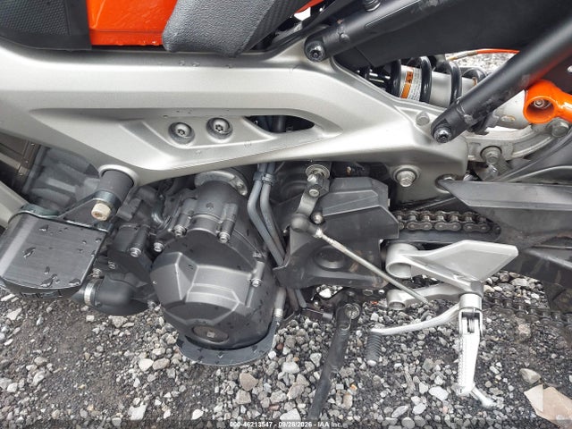46213547 :رقم المزاد ، JYARN33E6EA001734 vin ، 2014 Yamaha Fz09 مزاد بيع