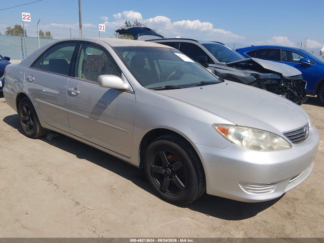 2005 Toyota Camry Le მანქანა იყიდება აუქციონზე, vin: 4T1BE32K05U085380, აუქციონის ნომერი: 46213624