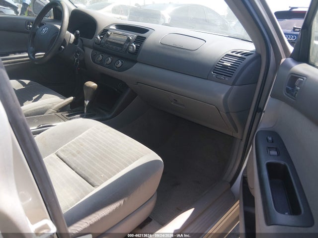 2005 Toyota Camry Le მანქანა იყიდება აუქციონზე, vin: 4T1BE32K05U085380, აუქციონის ნომერი: 46213624