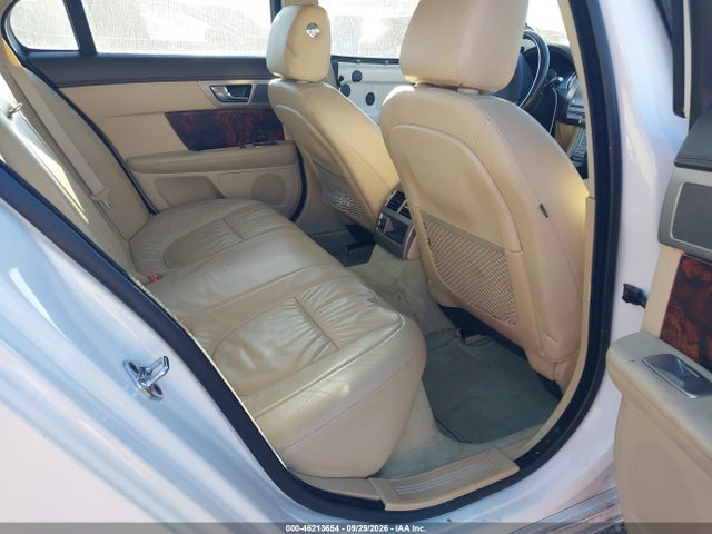 46213654 :رقم المزاد ، SAJWA0FB9BLS12303 vin ، 2011 Jaguar Xf مزاد بيع