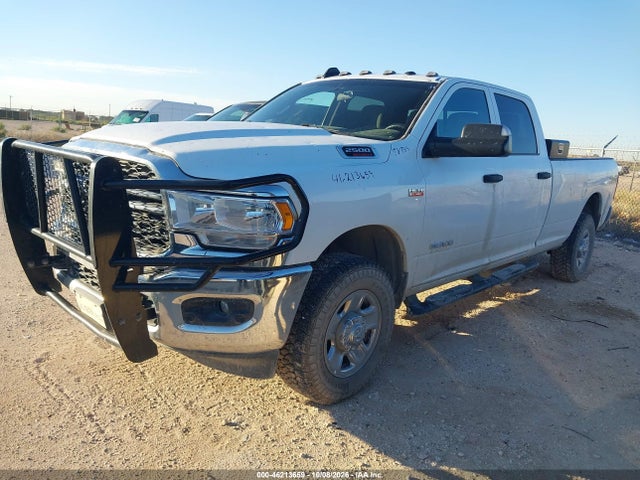 46213659 :رقم المزاد ، 3C6UR5HJ1NG438327 vin ، 2022 Ram 2500 Tradesman  4x4 8' Box مزاد بيع