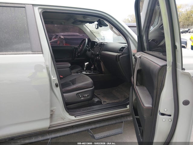 Продажа на аукционе авто 2022 Toyota 4runner Trd Off Road Premium, vin: JTERU5JR1N6059760, номер лота: 46213688