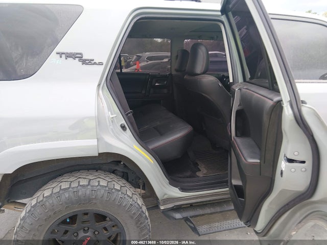 Продажа на аукционе авто 2022 Toyota 4runner Trd Off Road Premium, vin: JTERU5JR1N6059760, номер лота: 46213688