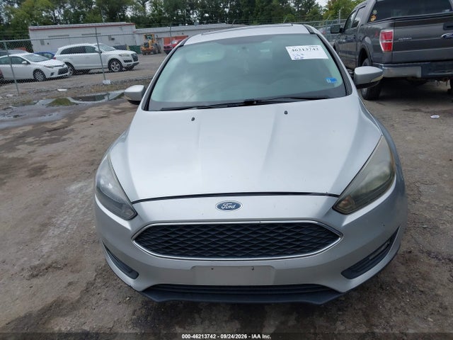 46213742 :رقم المزاد ، 1FADP3M26JL202339 vin ، 2018 Ford Focus Sel مزاد بيع