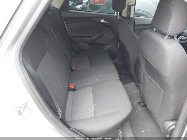 46213742 :رقم المزاد ، 1FADP3M26JL202339 vin ، 2018 Ford Focus Sel مزاد بيع
