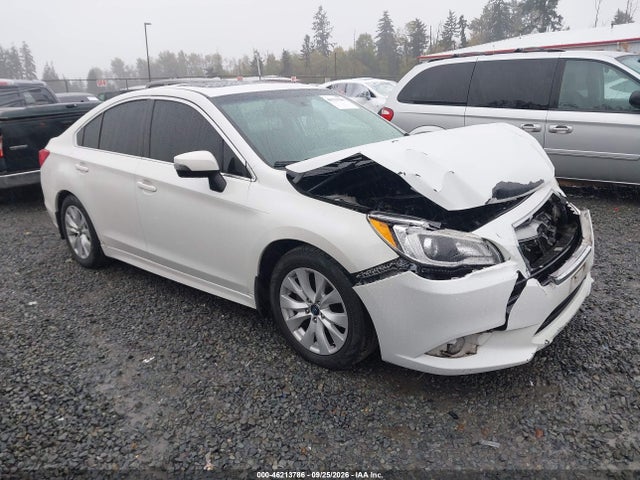 Subaru Legacy 2.5i Premium 2015 4S3BNAH62F3044680 zdjęcie główne