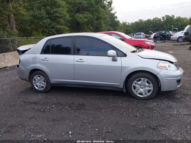46213810 :رقم المزاد ، 3N1BC1AP4BL452981 vin ، 2011 Nissan Versa 1.8s مزاد بيع