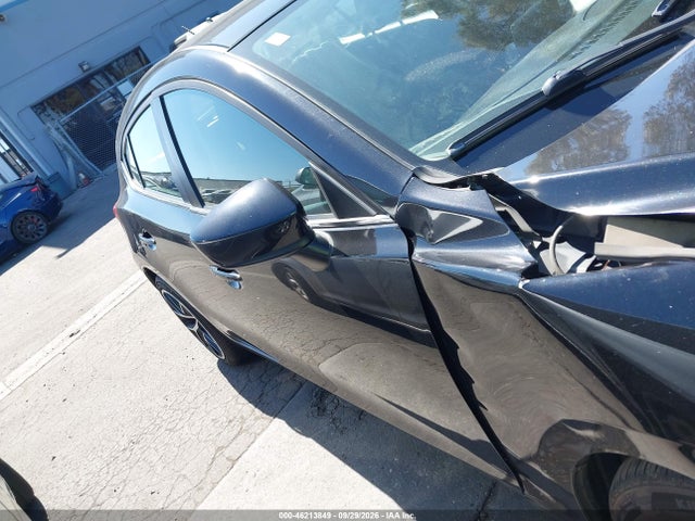 Продажа на аукционе авто 2015 Mazda Mazda3 I Touring, vin: JM1BM1L79F1261299, номер лота: 46213849