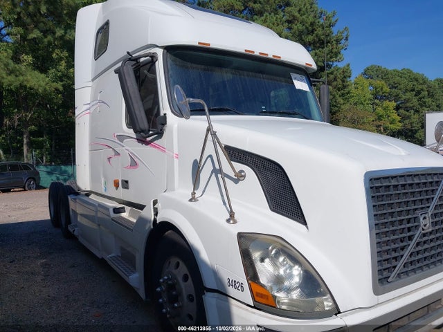 2006 Volvo Vn მანქანა იყიდება აუქციონზე, vin: 4V4NC9GHX6N446850, აუქციონის ნომერი: 46213855