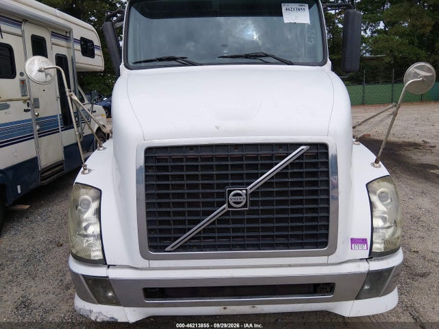 Aukcja sprzedaży 2006 Volvo Vn, vin: 4V4NC9GHX6N446850, numer aukcji: 46213855