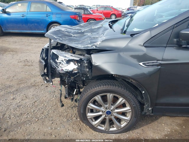 Продаж на аукціоні авто 2018 Ford Escape Titanium, vin: 1FMCU9J92JUB33156, номер лоту: 46213923
